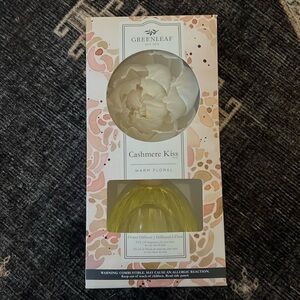 Greenleaf Cashmere Kiss Warm Floral Diffuser